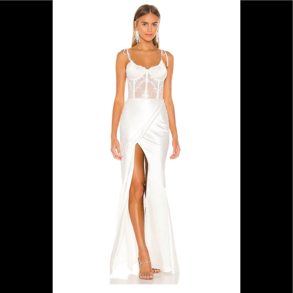 Calla Lily Gown in White size 10 new with tags